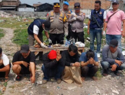 Polisi Tangkap Enam Orang dan Sita Sabu-Ganja saat Gerebek Kampung Boncos