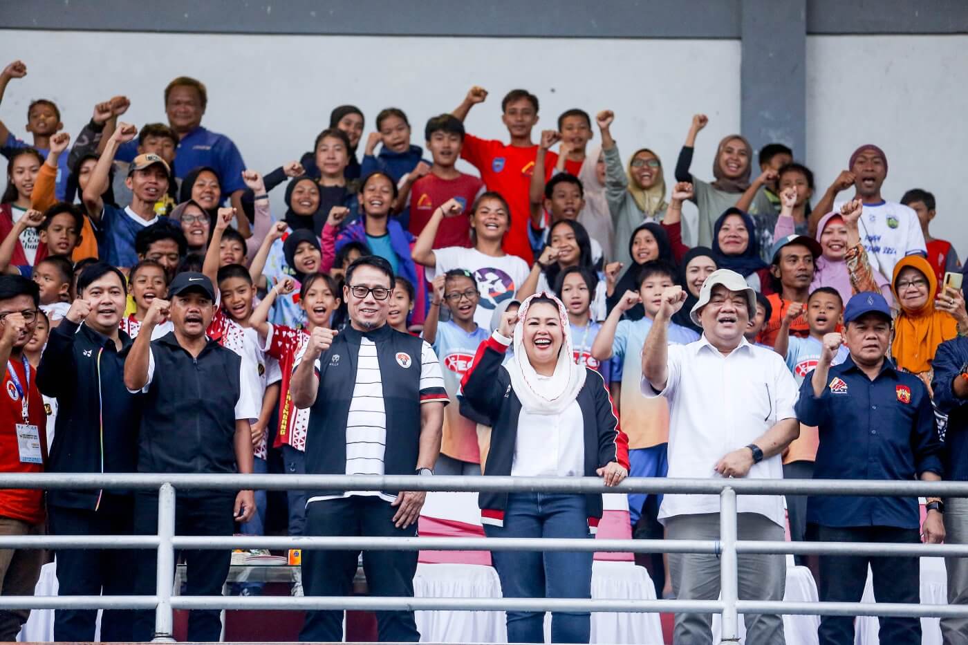 Pembukaan Kejuaraan panjat tebing Sport Climbing Open Youth Menpora Cup 2024 di Kompleks Stadion Mandala Krida Yogyakarta pada Minggu (3/11). (FPTI)