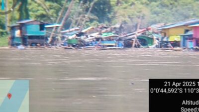PETI di Aliran Sungai Kapuas, Kalbar Bikin Air Keruh! Warga: Bupati Jangan Diam