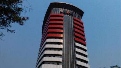 KPK pastikan umumkan tersangka kasus korupsi CSR Bank Indonesia pada Agustus 2025. Proses penyidikan masih berjalan intensif.