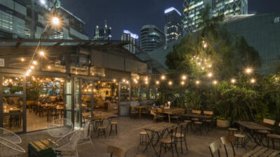 pemutaran lagu di ruang publik