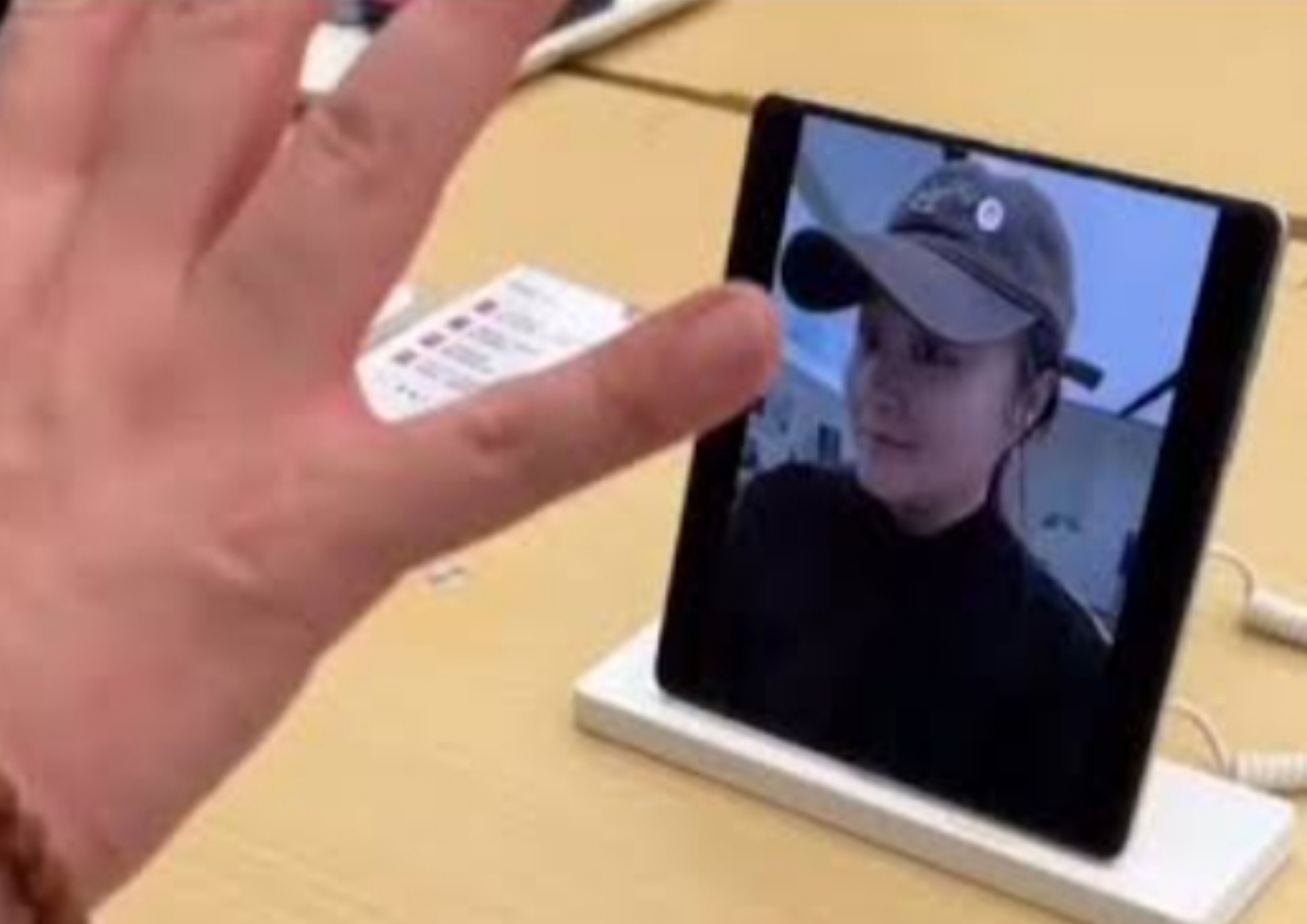 Huawei Mate 70 Air Terdaftar, Usung Kamera Periskop