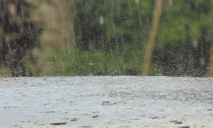 Hujan Mikroplastik Jakarta: Akar Masalah Pengelolaan Sampah