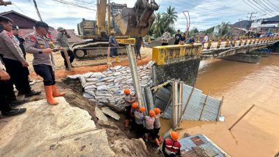 Brimob Polda Sumut Pulihkan Jembatan Halangan Tapanuli 3 Hari
